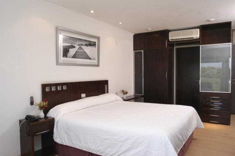 Hotel Camberland (Adults Only) Pilar  Room photo